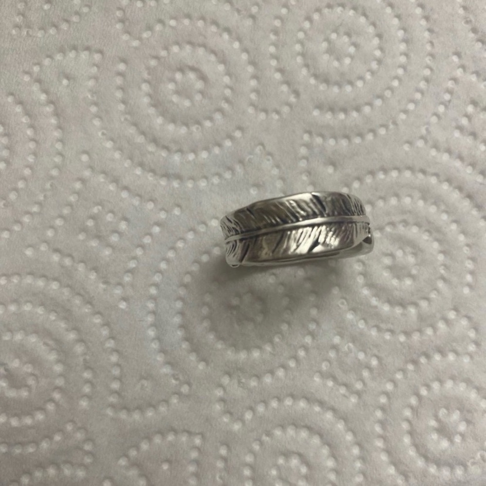 James Avery Retired Birds of Feather Ring